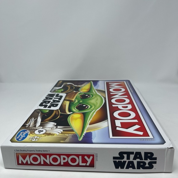 STAR WARS MONOPOLY: The Mandalorian - The Child Edition - Picture 13 of 14